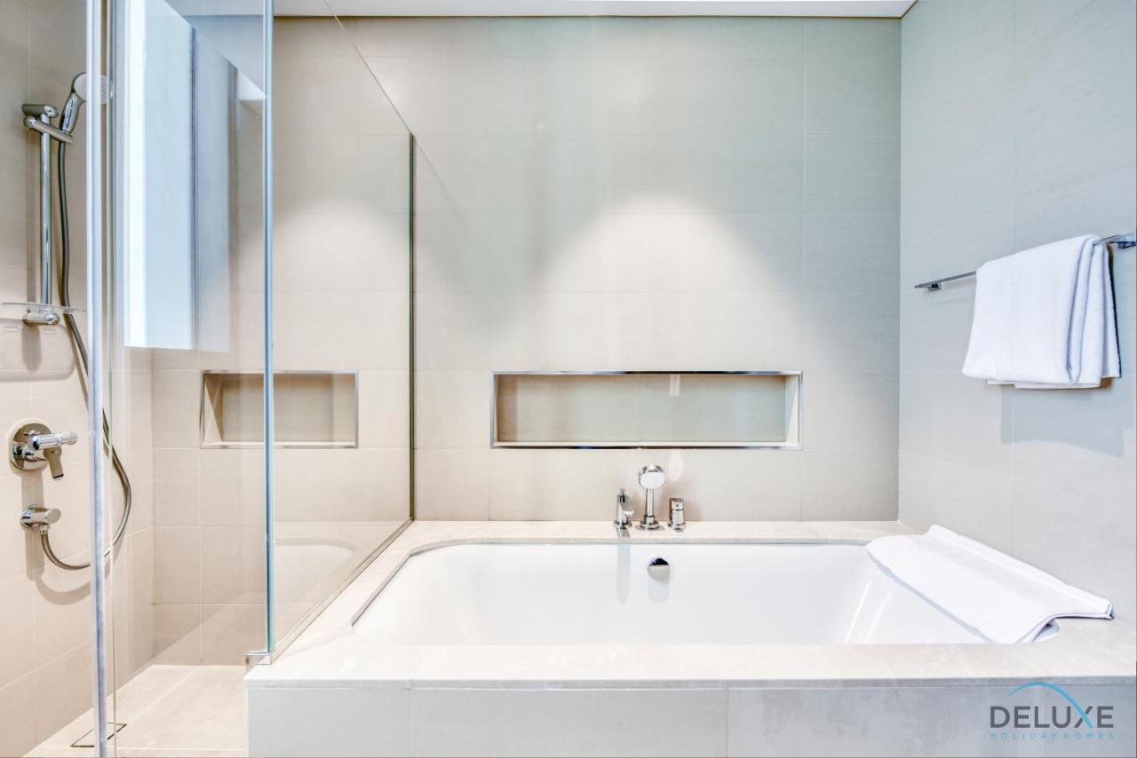 Elegant 2br At Downtown Views Downtown By Deluxe Homes *
