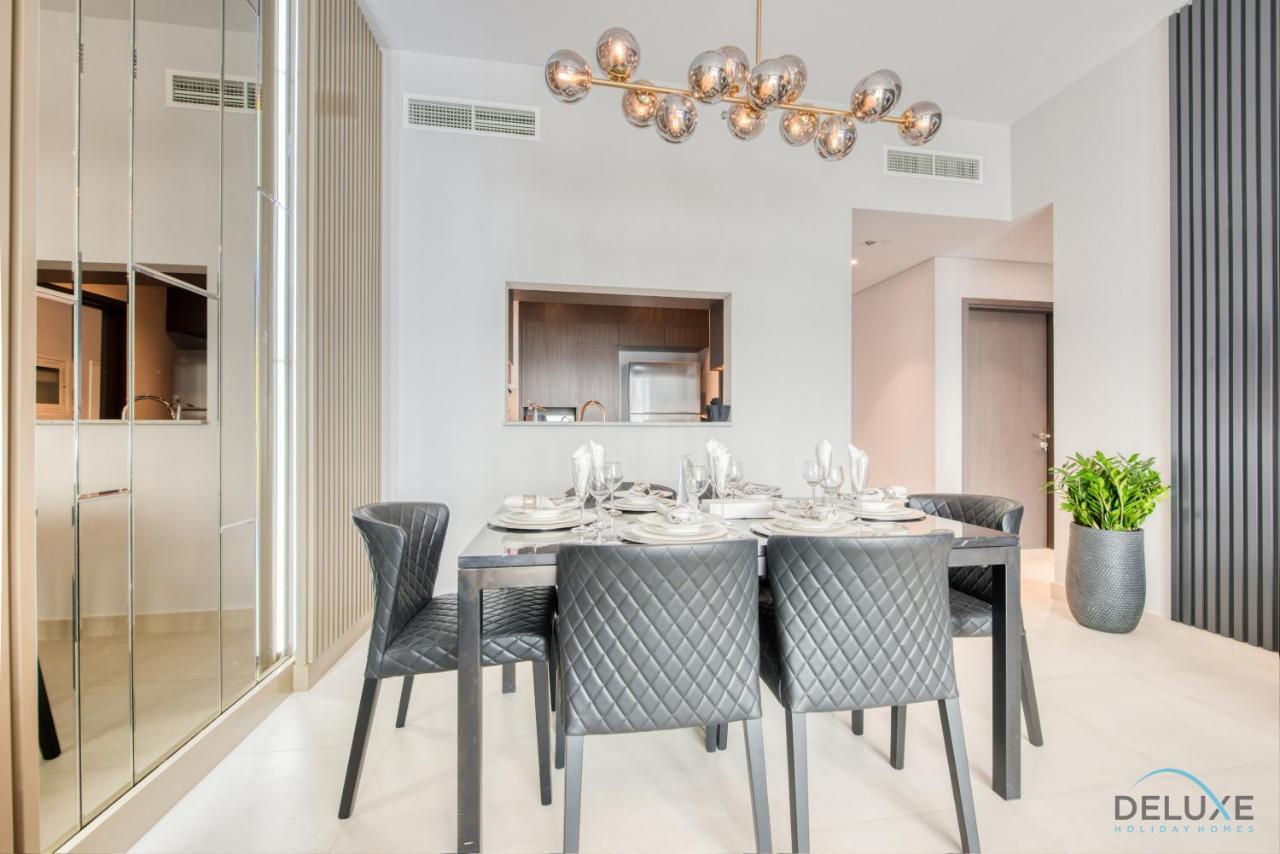 Elegant 2br At Downtown Views Downtown By Deluxe Homes